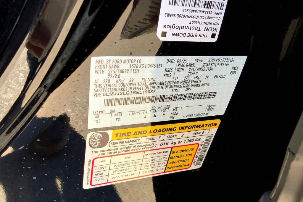 new 2025 Lincoln Navigator car, priced at $104,085