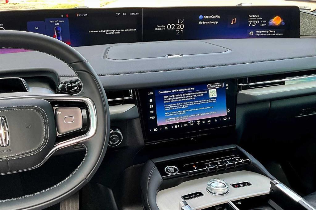 new 2025 Lincoln Navigator car, priced at $105,375