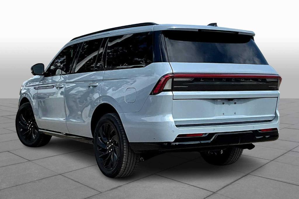 new 2025 Lincoln Navigator car, priced at $105,375