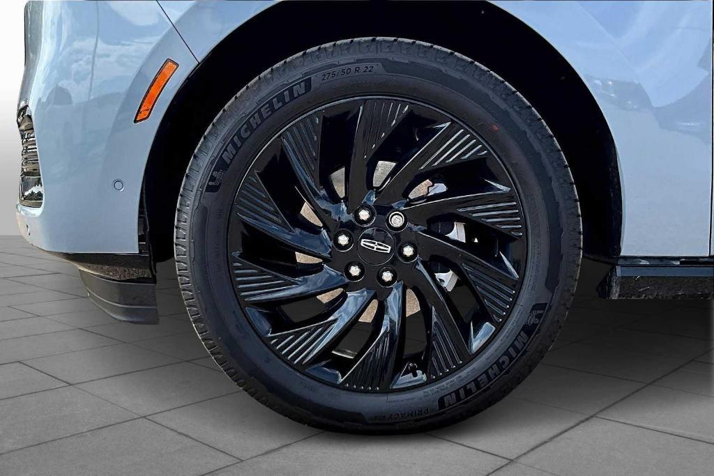 new 2025 Lincoln Navigator car, priced at $105,375