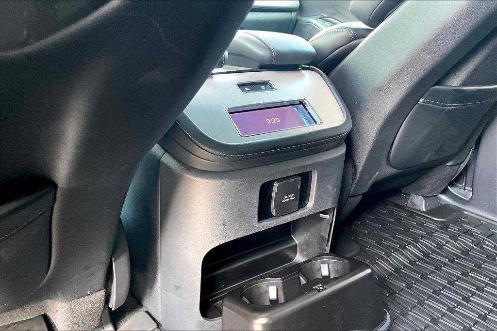 new 2025 Lincoln Navigator car, priced at $105,375