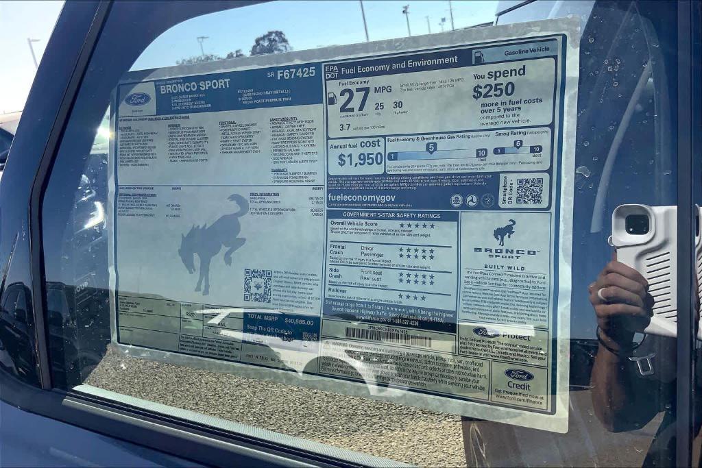 new 2025 Ford Bronco Sport car, priced at $37,235