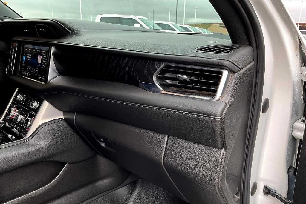 used 2021 GMC Yukon XL car, priced at $59,235