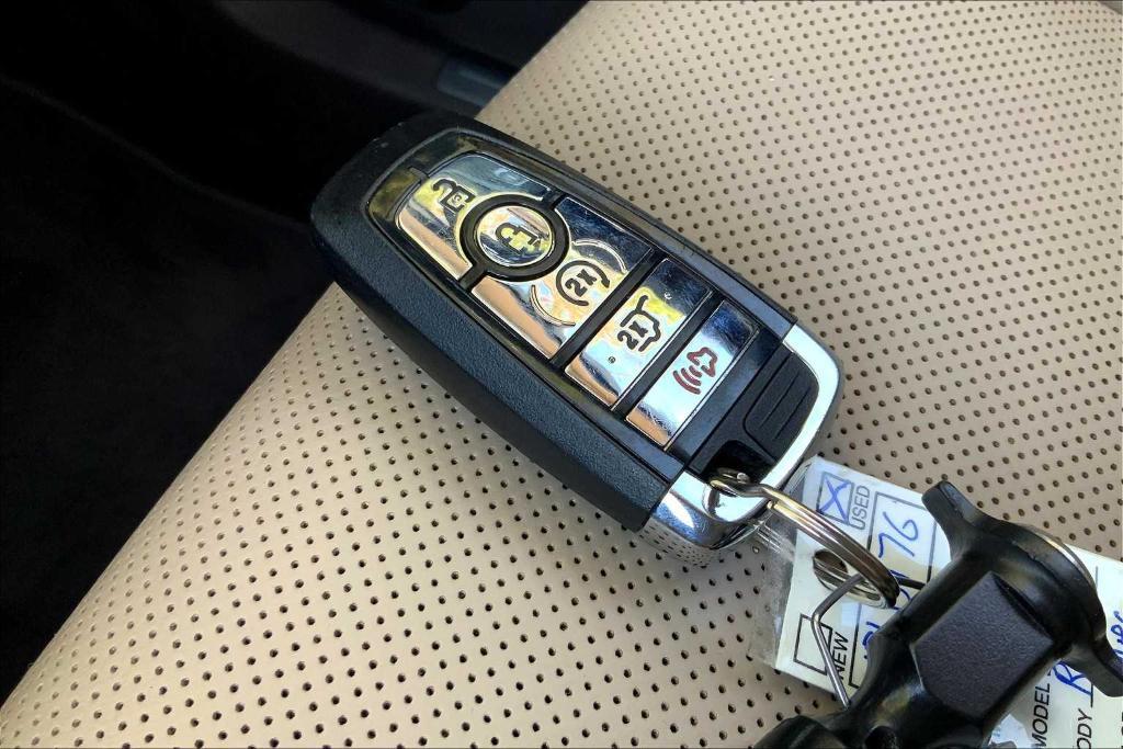 used 2022 Lincoln Nautilus car, priced at $34,312