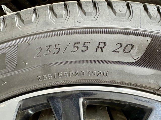 used 2022 Toyota Highlander car, priced at $35,977