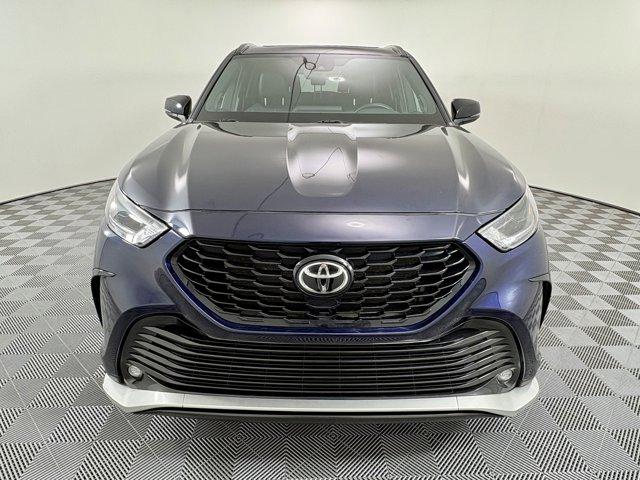 used 2022 Toyota Highlander car, priced at $35,977