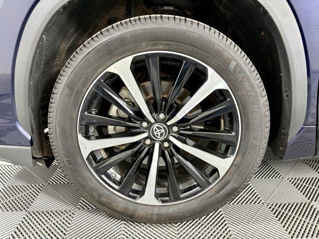 used 2022 Toyota Highlander car, priced at $35,977