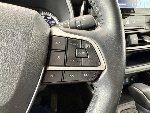 used 2022 Toyota Highlander car, priced at $35,977