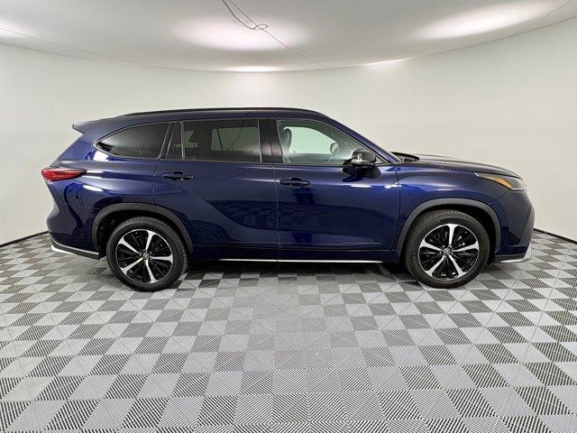 used 2022 Toyota Highlander car, priced at $35,977
