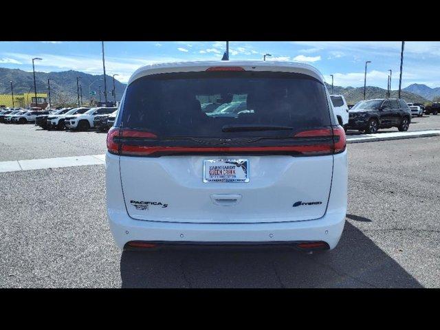 new 2024 Chrysler Pacifica car, priced at $53,892