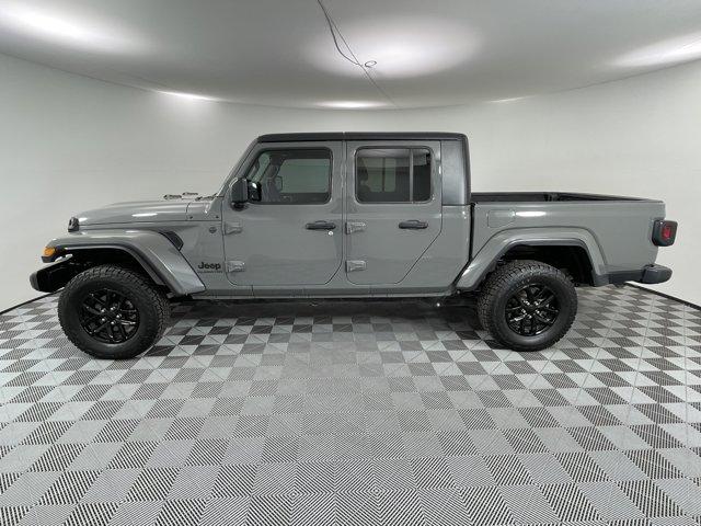 used 2022 Jeep Gladiator car, priced at $30,977
