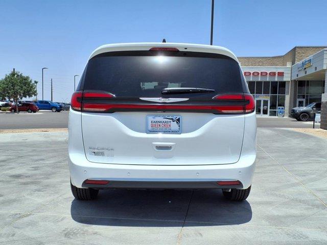 new 2025 Chrysler Pacifica car, priced at $41,332