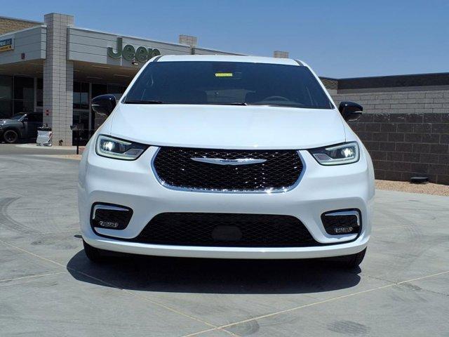 new 2025 Chrysler Pacifica car, priced at $41,332