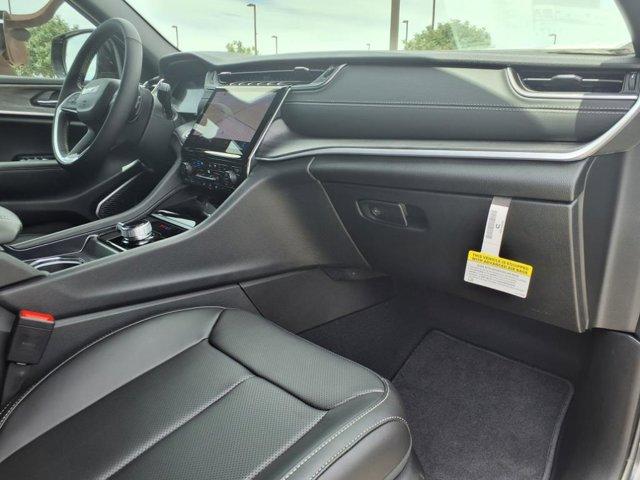 new 2025 Jeep Grand Cherokee L car, priced at $48,005