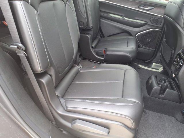 new 2025 Jeep Grand Cherokee L car, priced at $48,005