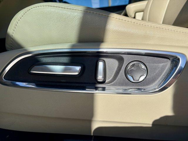 used 2020 Acura MDX car, priced at $26,477