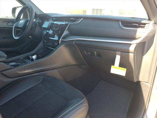 new 2025 Jeep Grand Cherokee L car, priced at $39,983