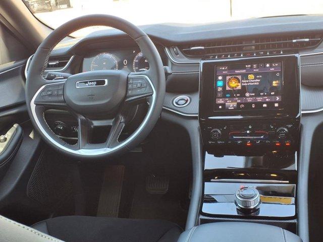 new 2025 Jeep Grand Cherokee car, priced at $38,791