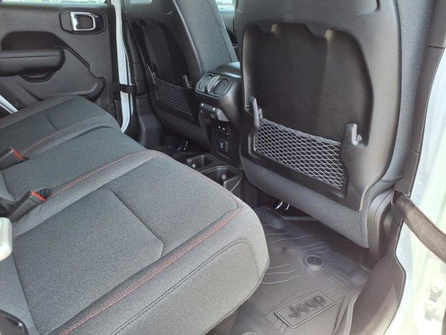 new 2025 Jeep Gladiator car, priced at $45,556