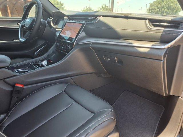 new 2025 Jeep Grand Cherokee car, priced at $44,002