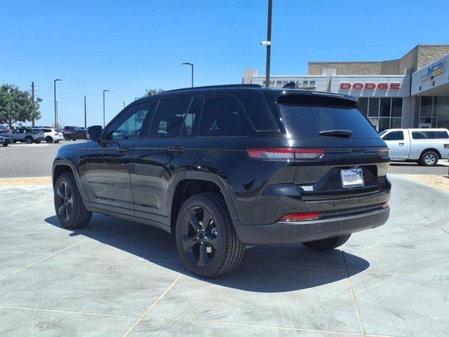 new 2025 Jeep Grand Cherokee car, priced at $44,002