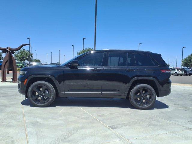 new 2025 Jeep Grand Cherokee car, priced at $44,002