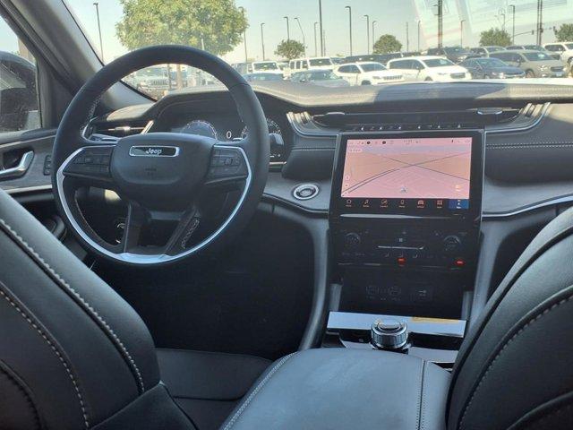 new 2025 Jeep Grand Cherokee car, priced at $44,002
