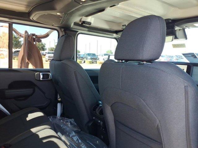 new 2025 Jeep Gladiator car, priced at $42,603