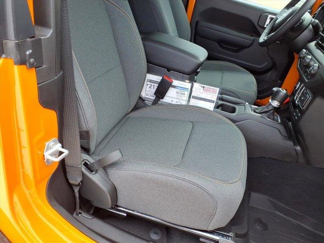 new 2025 Jeep Wrangler car, priced at $37,331