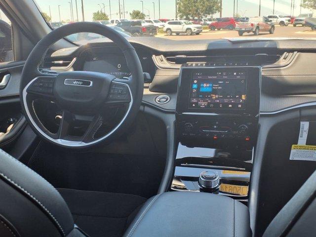 new 2025 Jeep Grand Cherokee car, priced at $39,721
