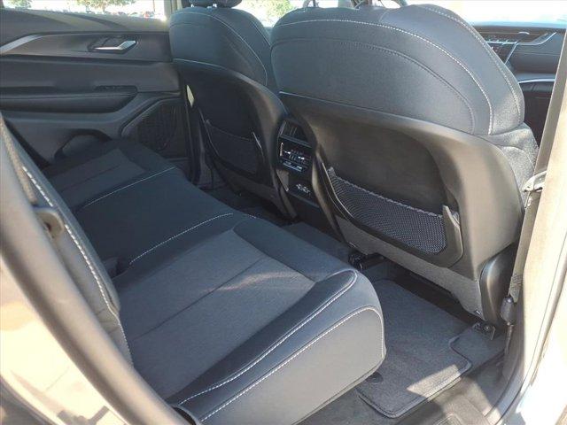 new 2025 Jeep Grand Cherokee car, priced at $32,970