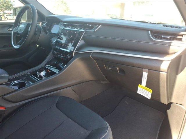 new 2025 Jeep Grand Cherokee car, priced at $32,970