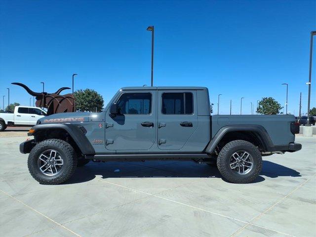 new 2025 Jeep Gladiator car, priced at $48,038