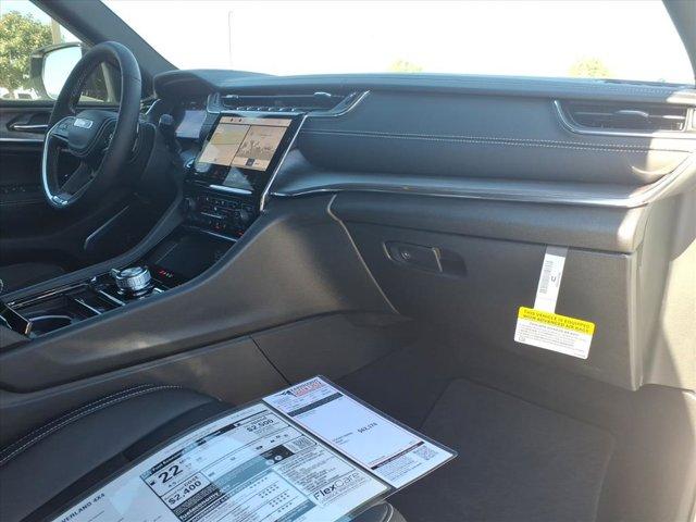 new 2025 Jeep Grand Cherokee car, priced at $53,355