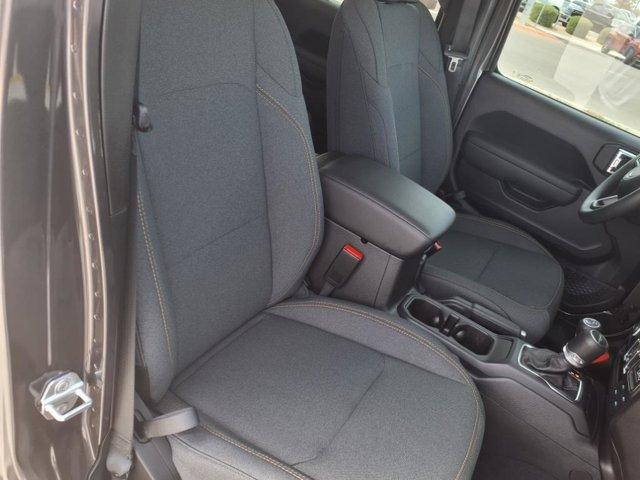 new 2025 Jeep Gladiator car, priced at $46,512