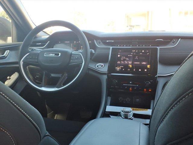 new 2025 Jeep Grand Cherokee car