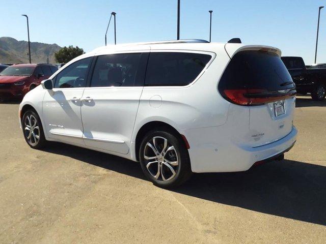 new 2024 Chrysler Pacifica car