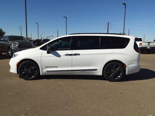 used 2024 Chrysler Pacifica car, priced at $41,118