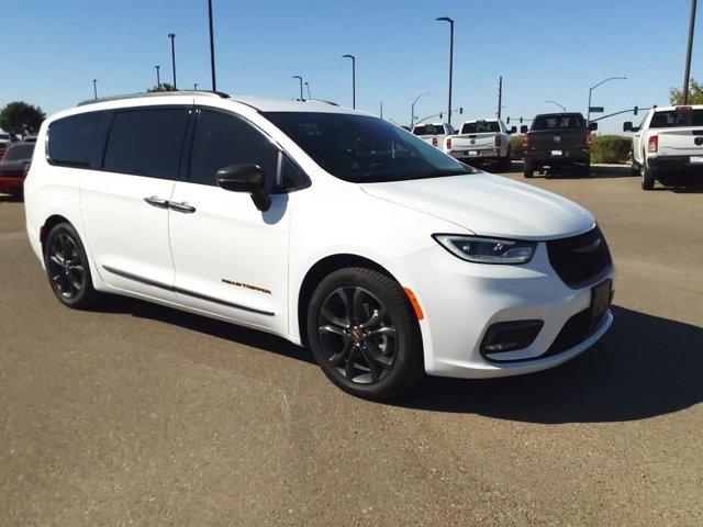 used 2024 Chrysler Pacifica car, priced at $41,118