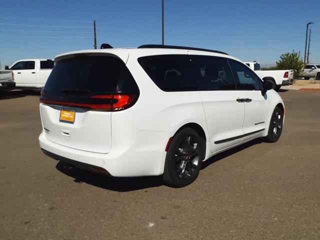 used 2024 Chrysler Pacifica car, priced at $41,118