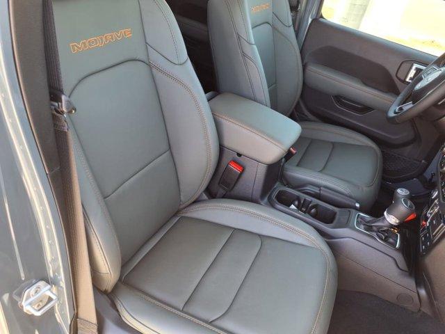 new 2025 Jeep Gladiator car, priced at $52,558