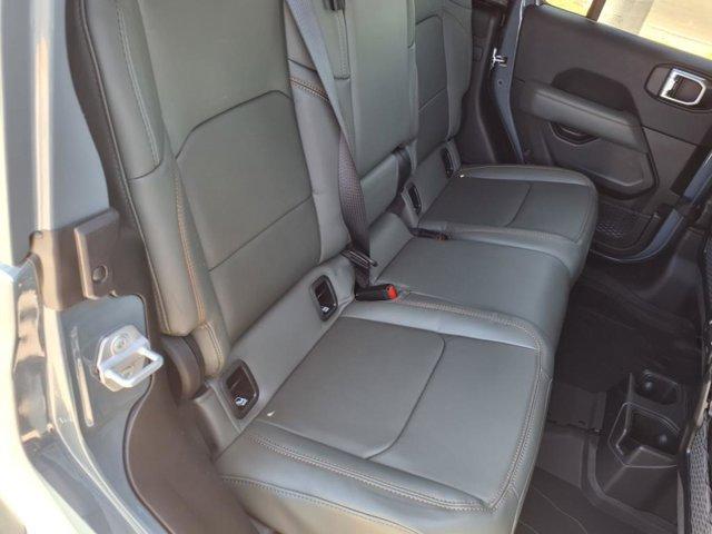 new 2025 Jeep Gladiator car, priced at $52,558