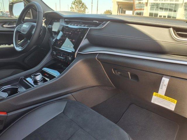 new 2025 Jeep Grand Cherokee L car, priced at $42,241