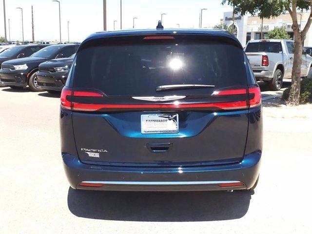 new 2024 Chrysler Pacifica car