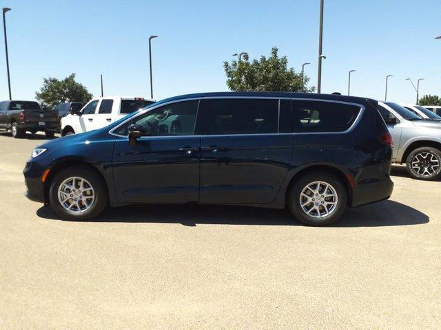 new 2024 Chrysler Pacifica car