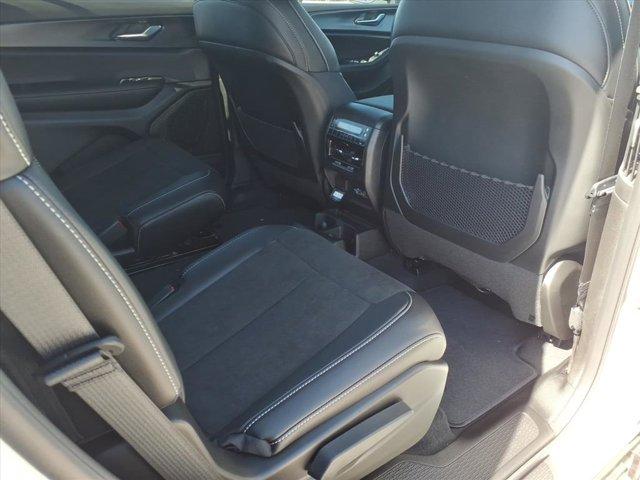 new 2025 Jeep Grand Cherokee L car, priced at $40,927