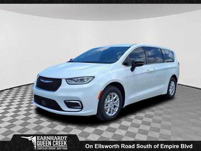 new 2025 Chrysler Pacifica car, priced at $40,180