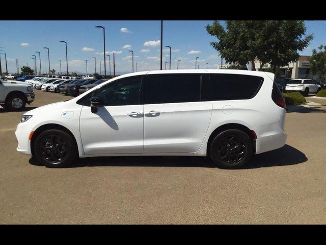 new 2024 Chrysler Pacifica car