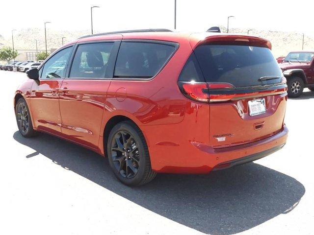 new 2024 Chrysler Pacifica car