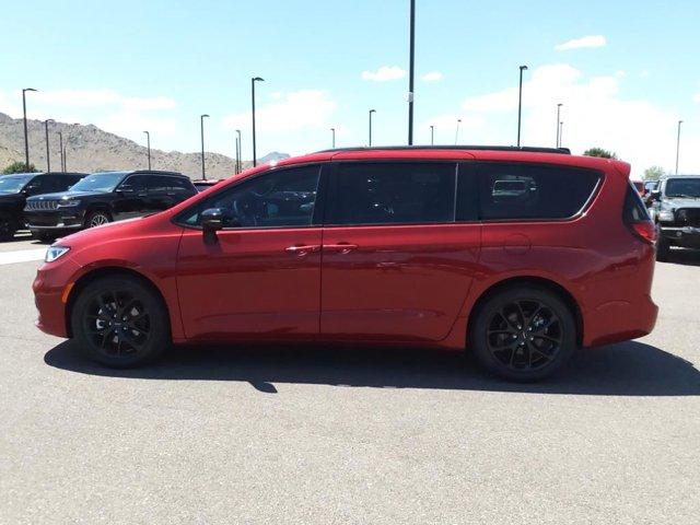 new 2024 Chrysler Pacifica car